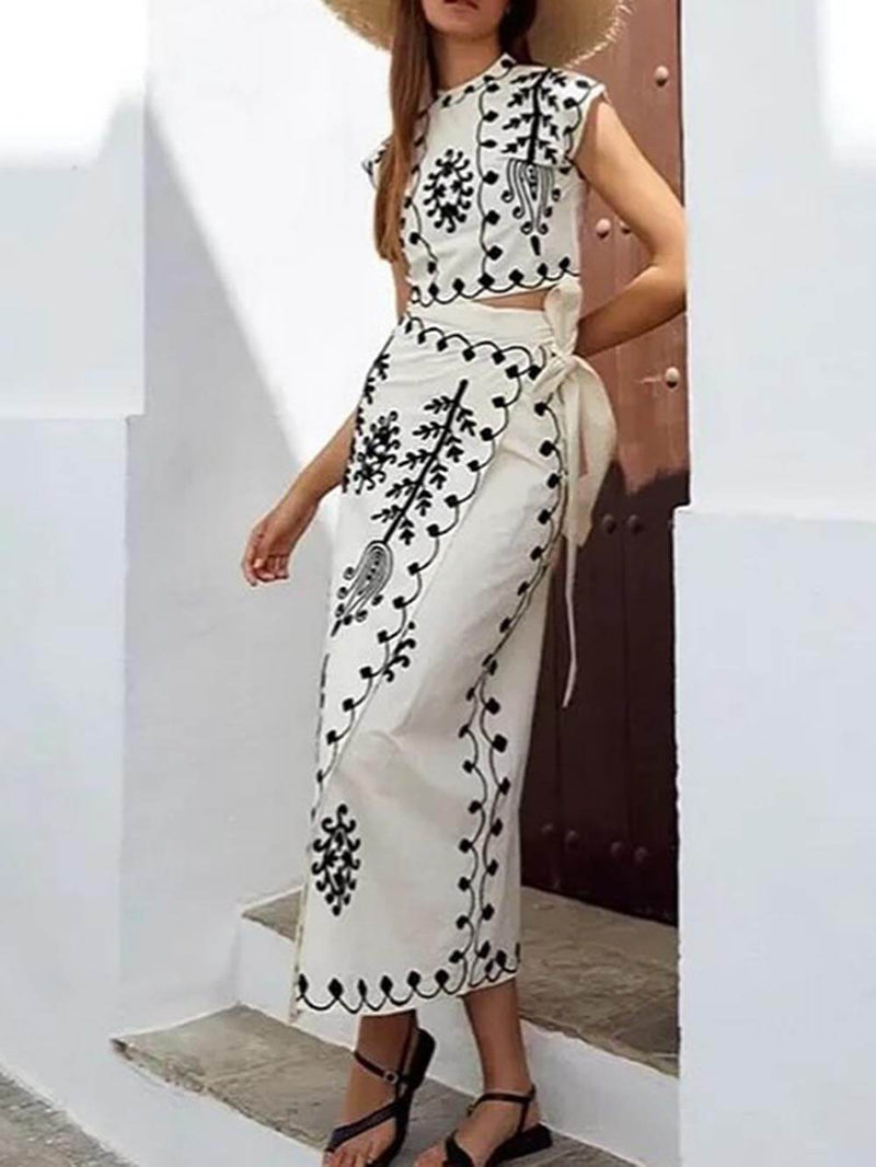 Beautifully Finished Top in a Timeless Design