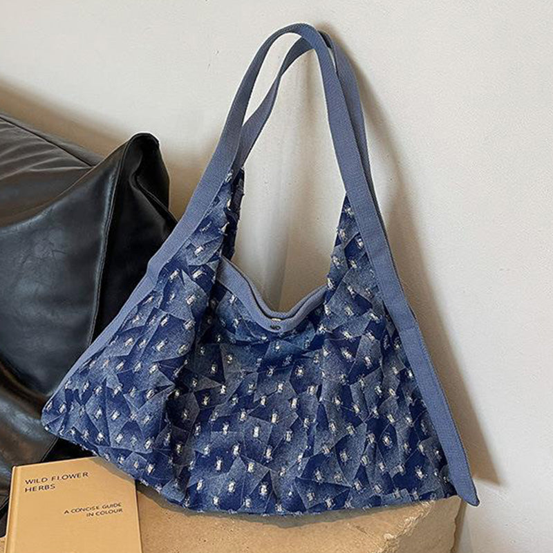 Polished Bag with an Effortless Classic Look