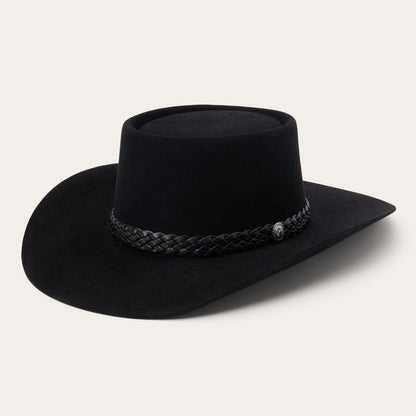 Well Tailored Garment with a Graceful Silhouette