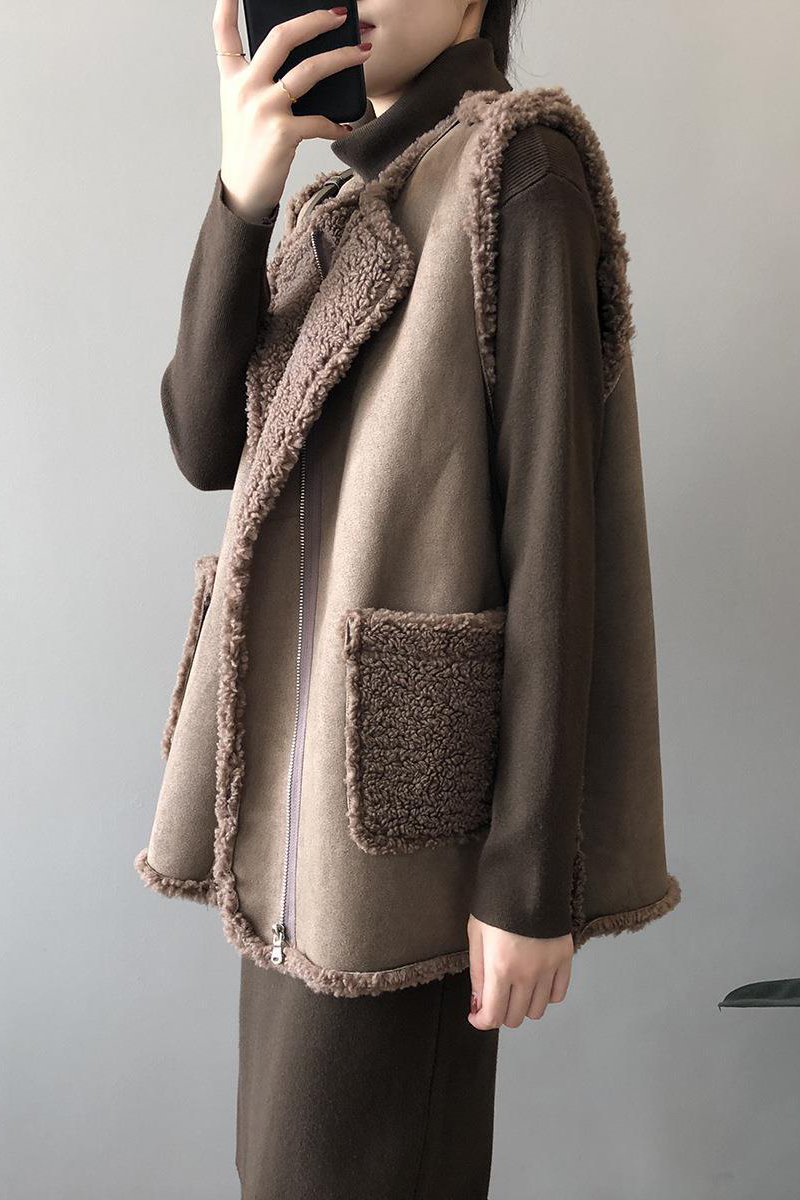 Gracefully Styled Coat for Any Occasion