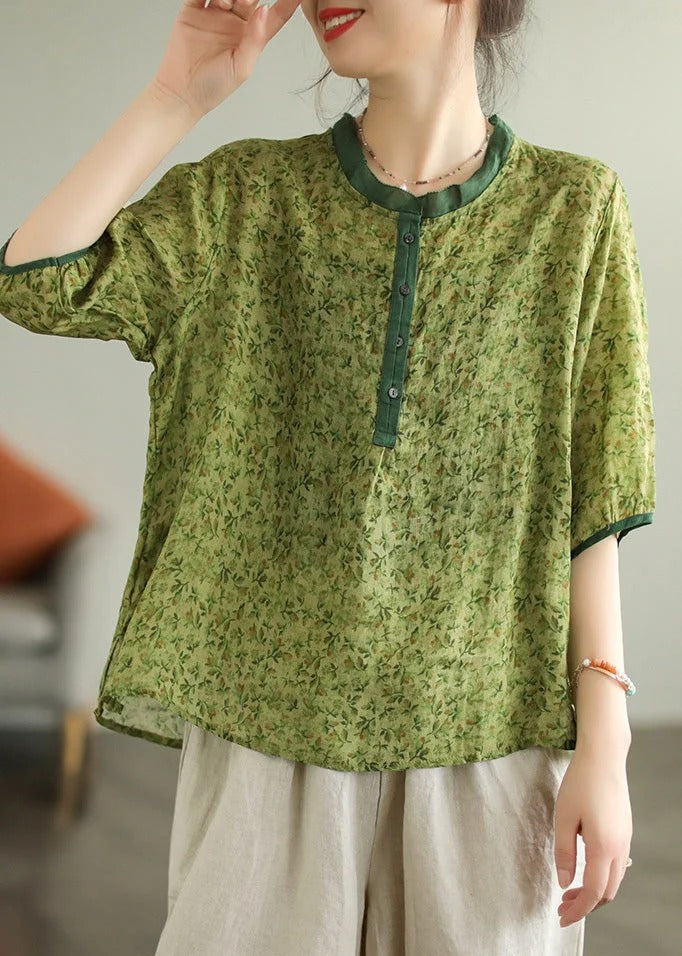 Beautifully Crafted Blouse in a Classic Style