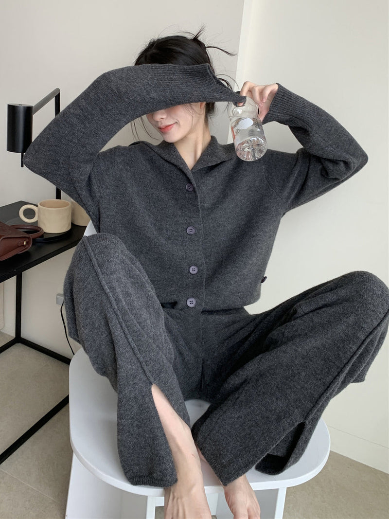 Beautifully Finished Cardigan in a Timeless Design