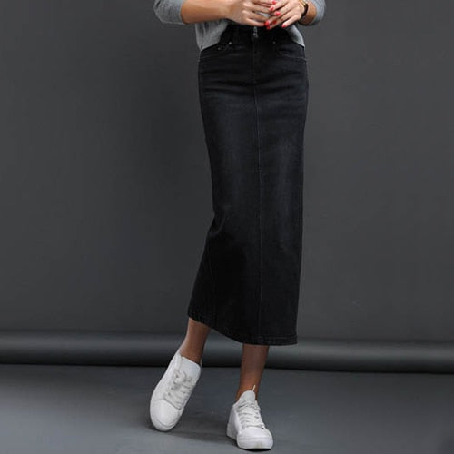 Well Tailored Garment with a Graceful Silhouette