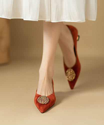 Well Tailored Heels with a Graceful Silhouette