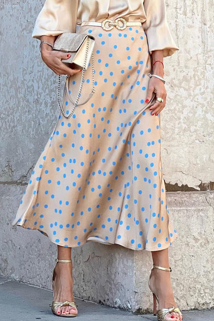 Effortlessly Elegant Garment with a Timeless Design