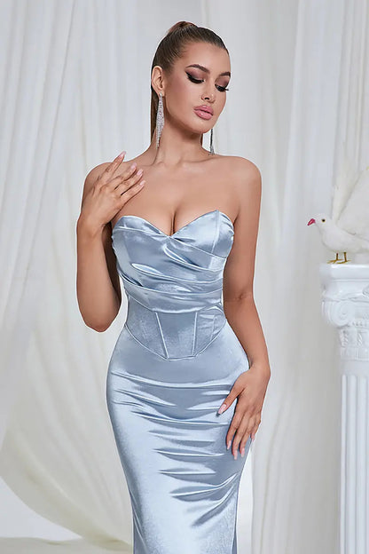 Classic Vintage Garment with a Flattering Fit