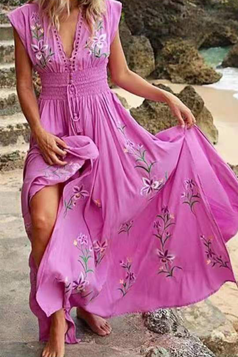 Beautifully Finished Dress in a Timeless Design