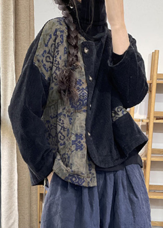 Effortlessly Elegant Jacket with a Timeless Design