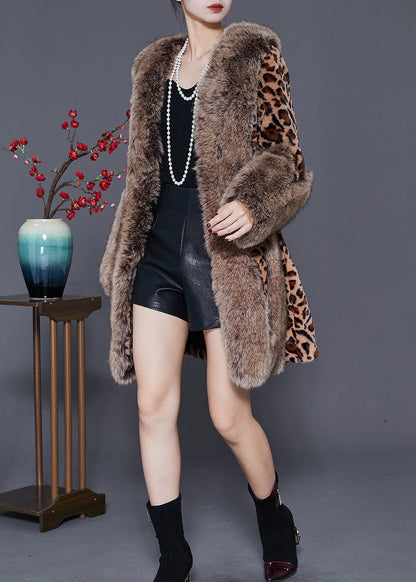 Beautifully Finished Coat in a Timeless Design