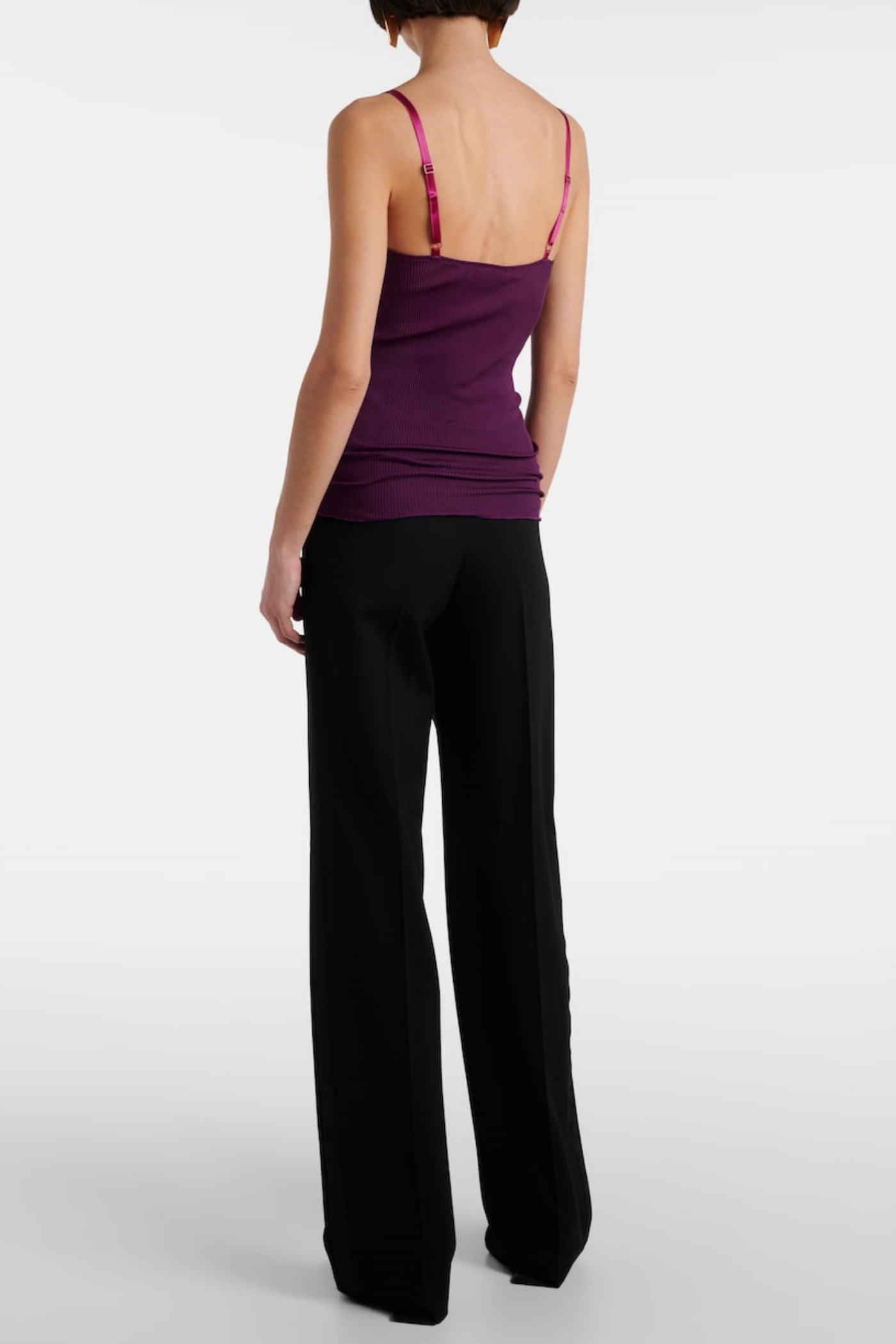 Well Tailored Top with a Graceful Silhouette