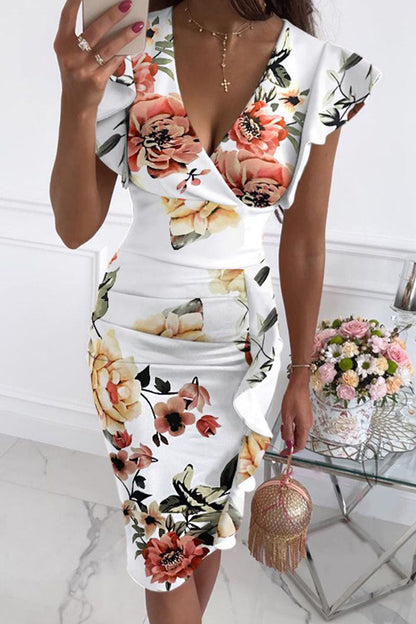 Well Tailored Dress with a Graceful Silhouette