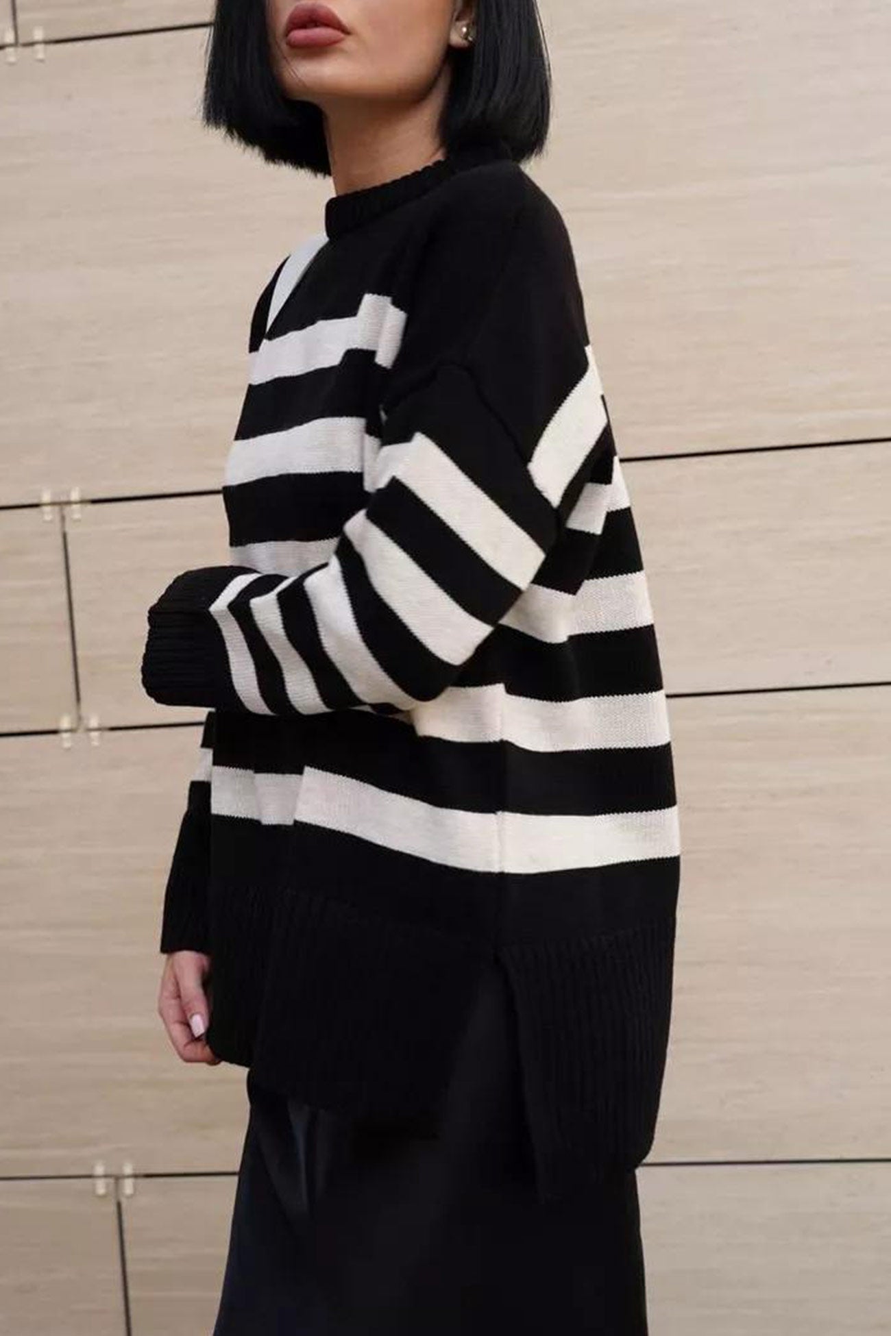 Classic Vintage Pullover with a Flattering Fit