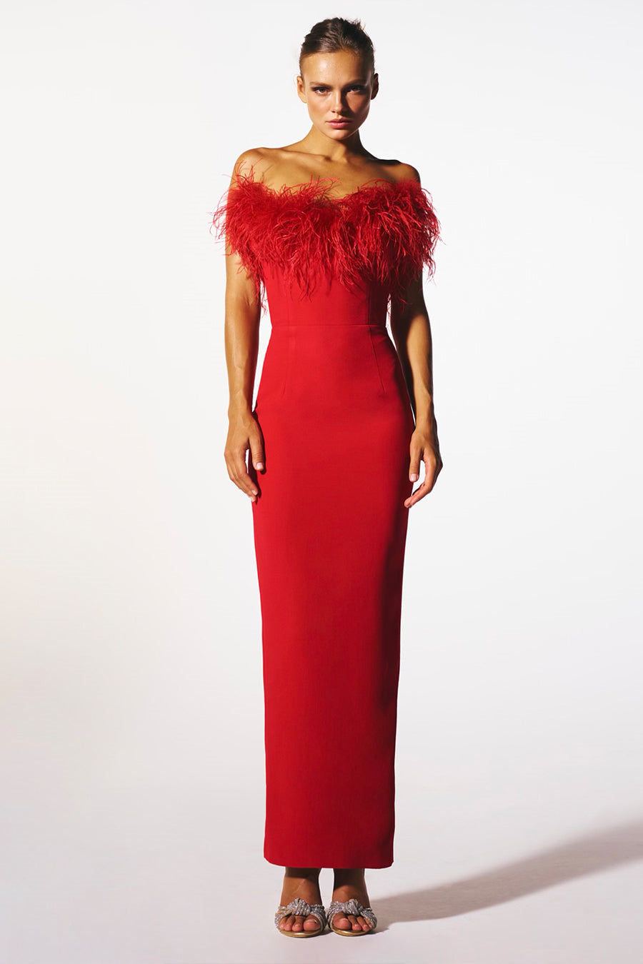 Beautifully Finished Dress in a Timeless Design