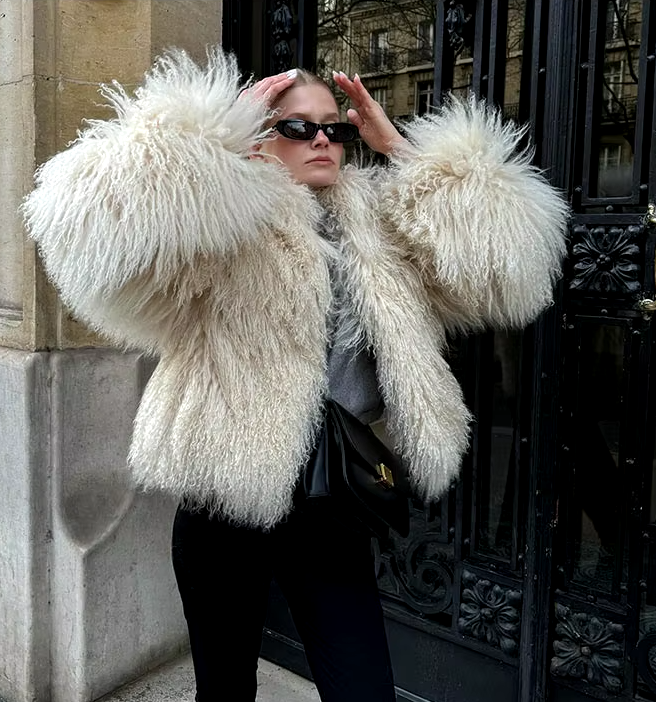 Gracefully Styled Coat for Any Occasion