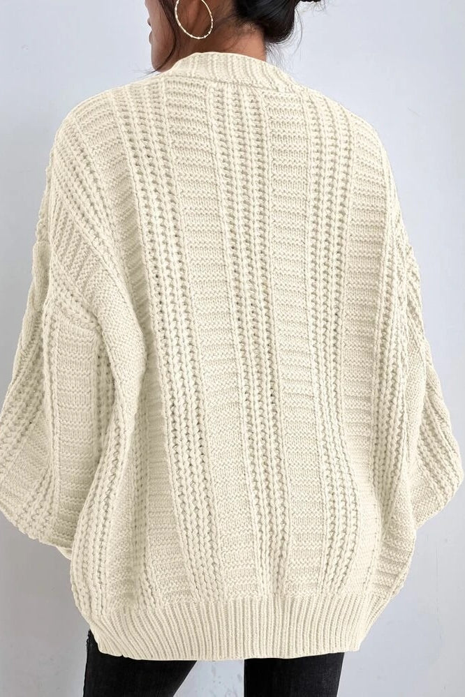 Effortlessly Elegant Sweater with a Timeless Design