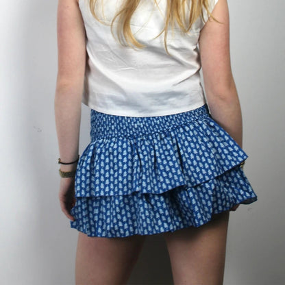 Sophisticated Garment with a Clean Classic Look