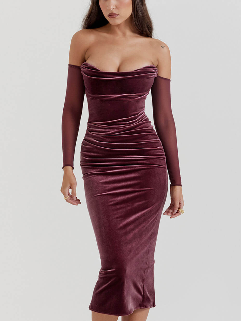 Well Tailored Dress with a Graceful Silhouette