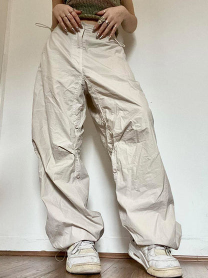 Effortlessly Elegant Trousers with a Timeless Design