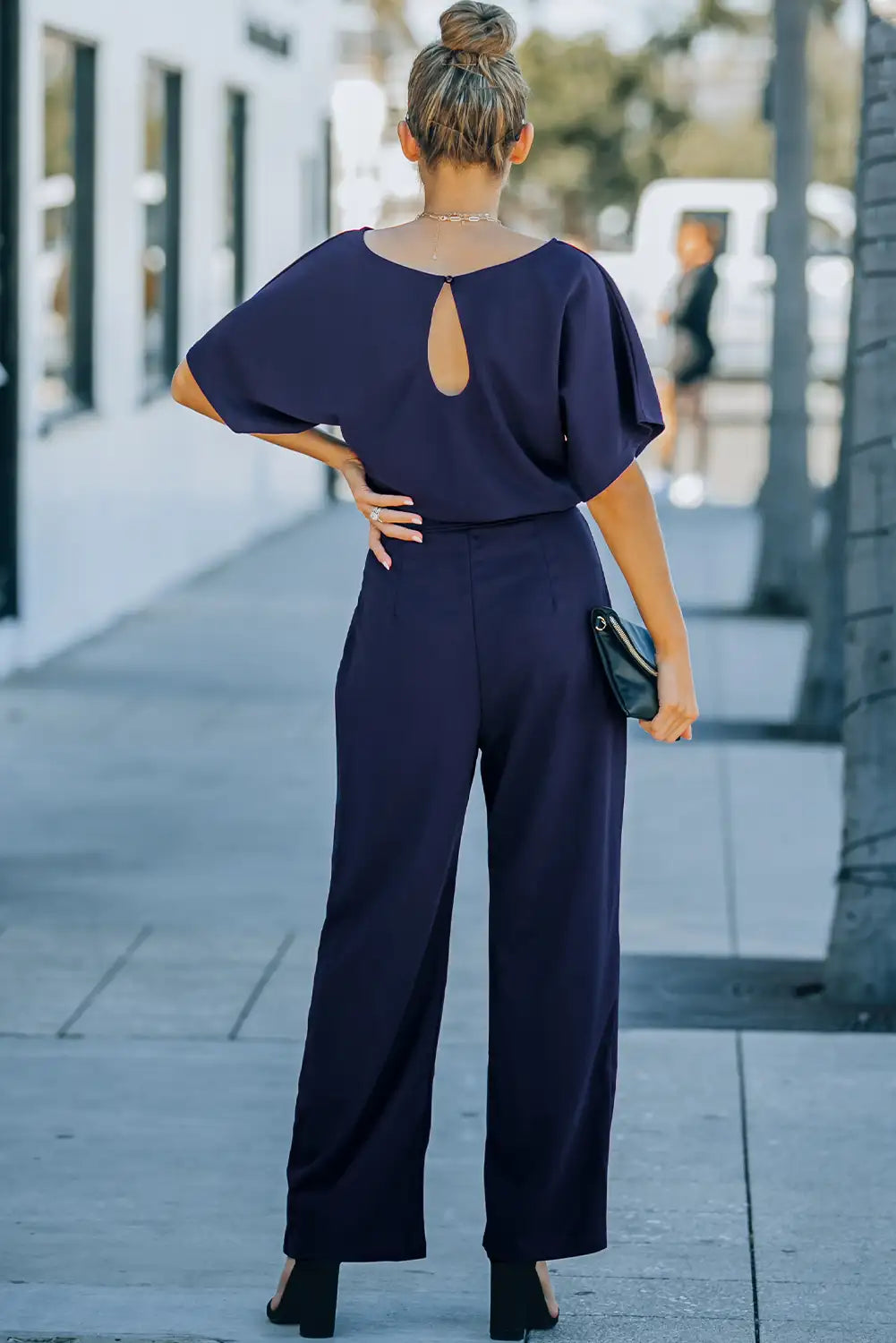 Effortlessly Elegant Garment with a Timeless Design