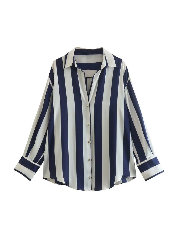 Effortlessly Elegant Blouse with a Timeless Design