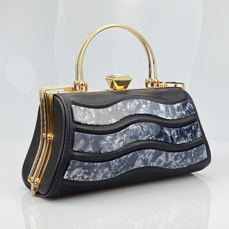 Beautifully Finished Bag in a Timeless Design
