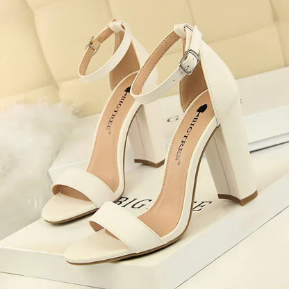 Classic Vintage Heels with a Flattering Fit