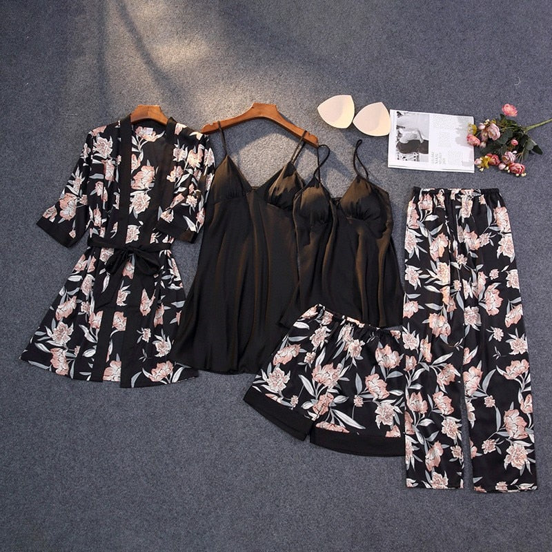 Well Tailored Garment with a Graceful Silhouette