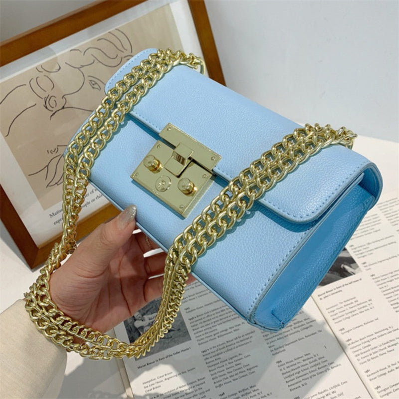 Polished Bag with an Effortless Classic Look