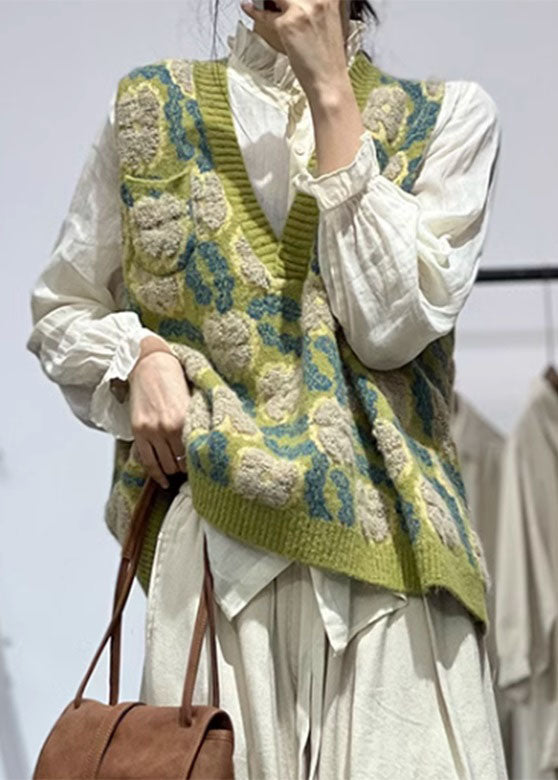 Well Tailored Coat with a Graceful Silhouette