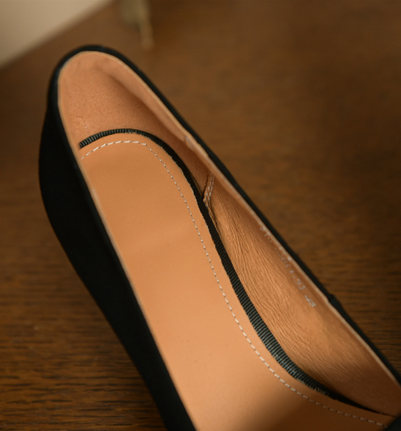 Polished Heels with an Effortless Classic Look
