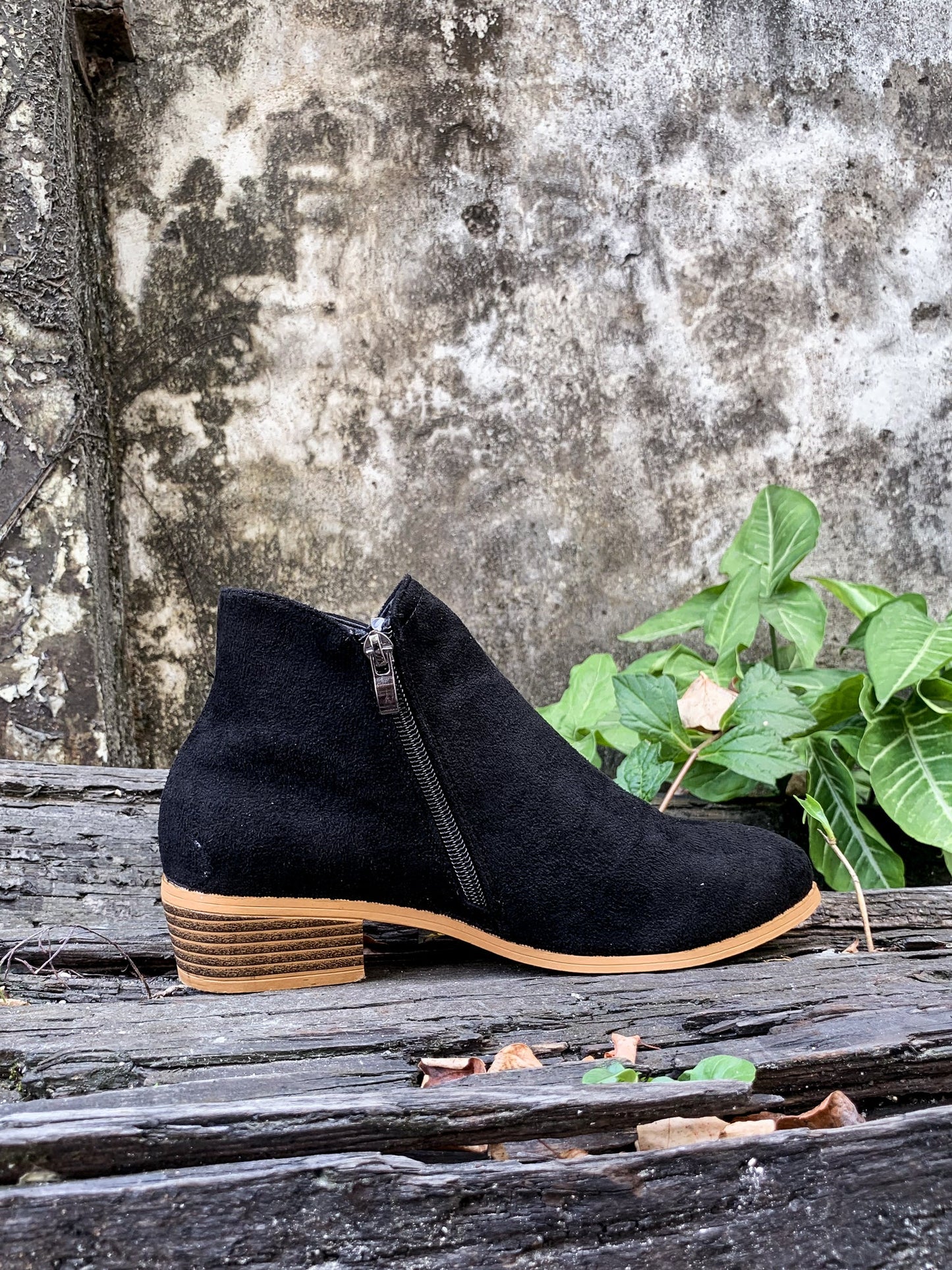 Polished Boots with an Effortless Classic Look
