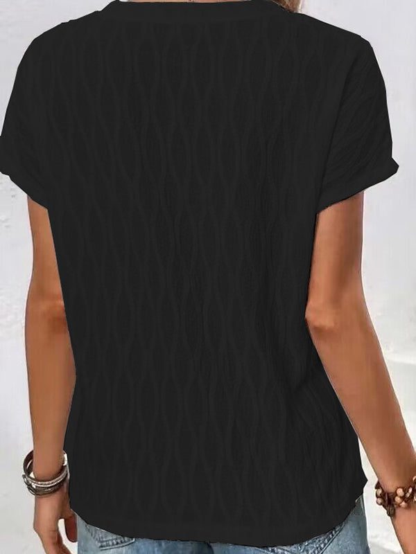 Beautifully Crafted T-Shirt in a Classic Style