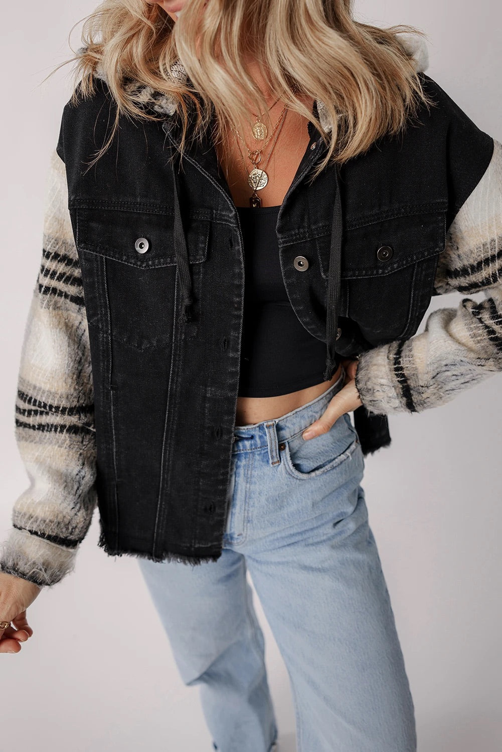 Well Tailored Jacket with a Graceful Silhouette