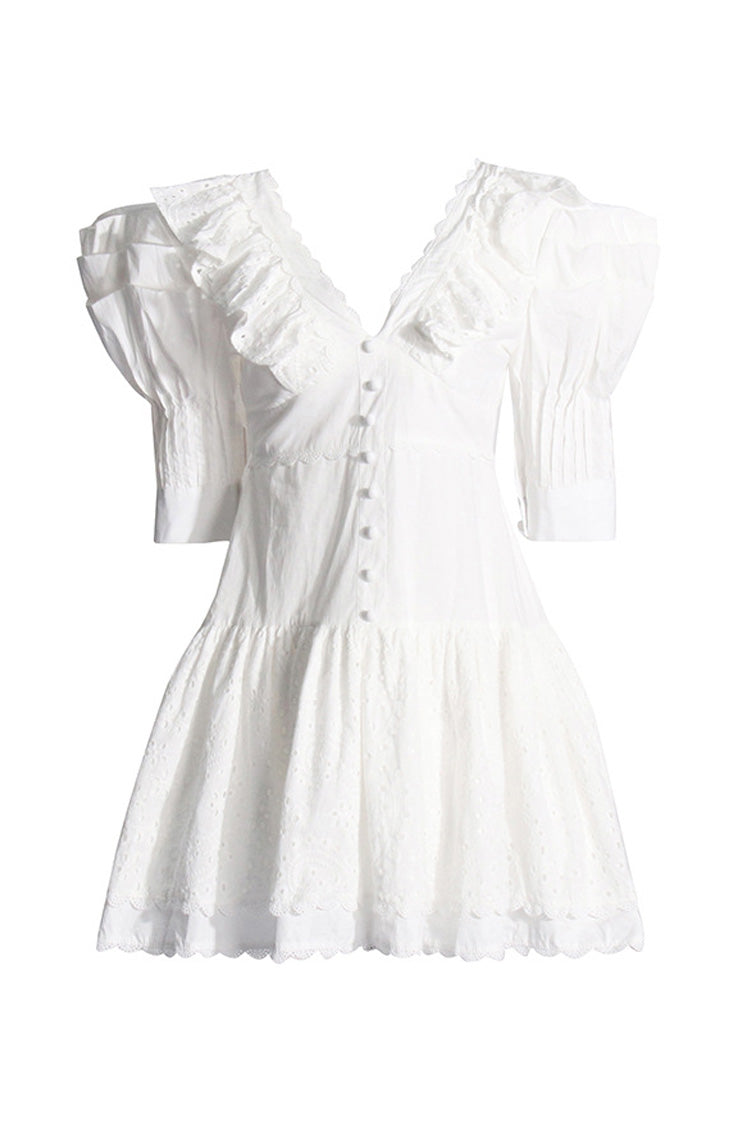 Well Tailored Dress with a Graceful Silhouette