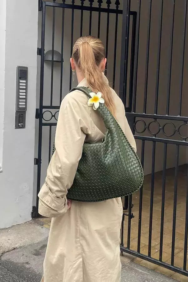 Beautifully Finished Bag in a Timeless Design