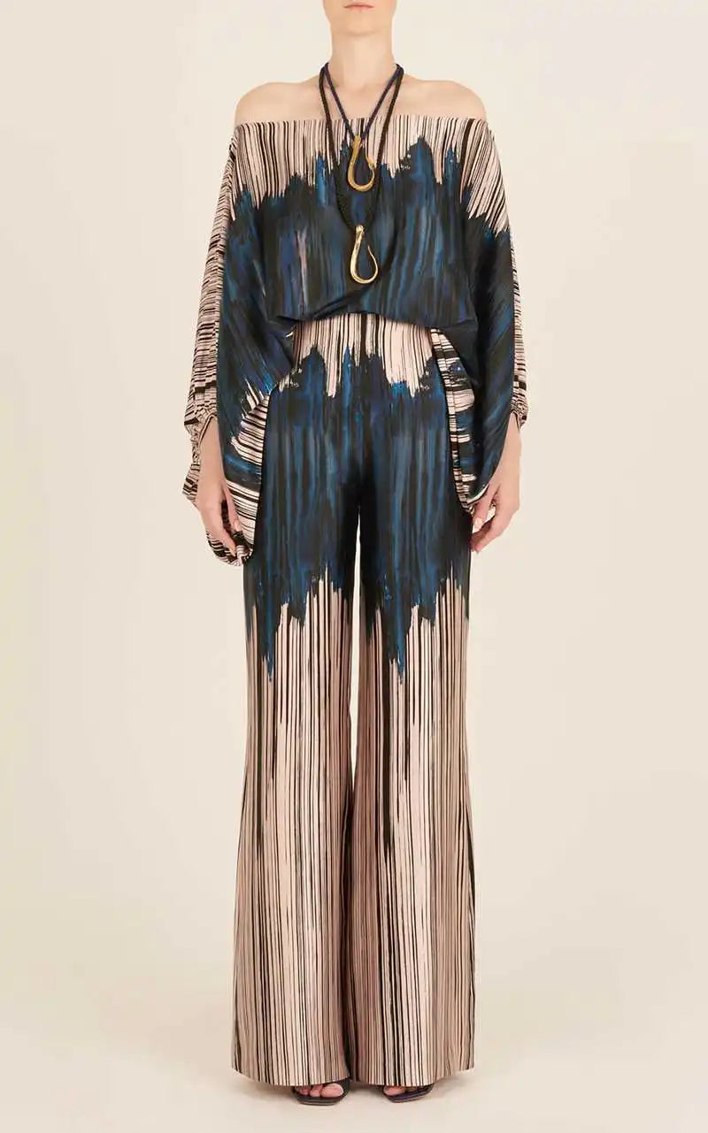 Classic Vintage & Enduringly Stylish Garment
