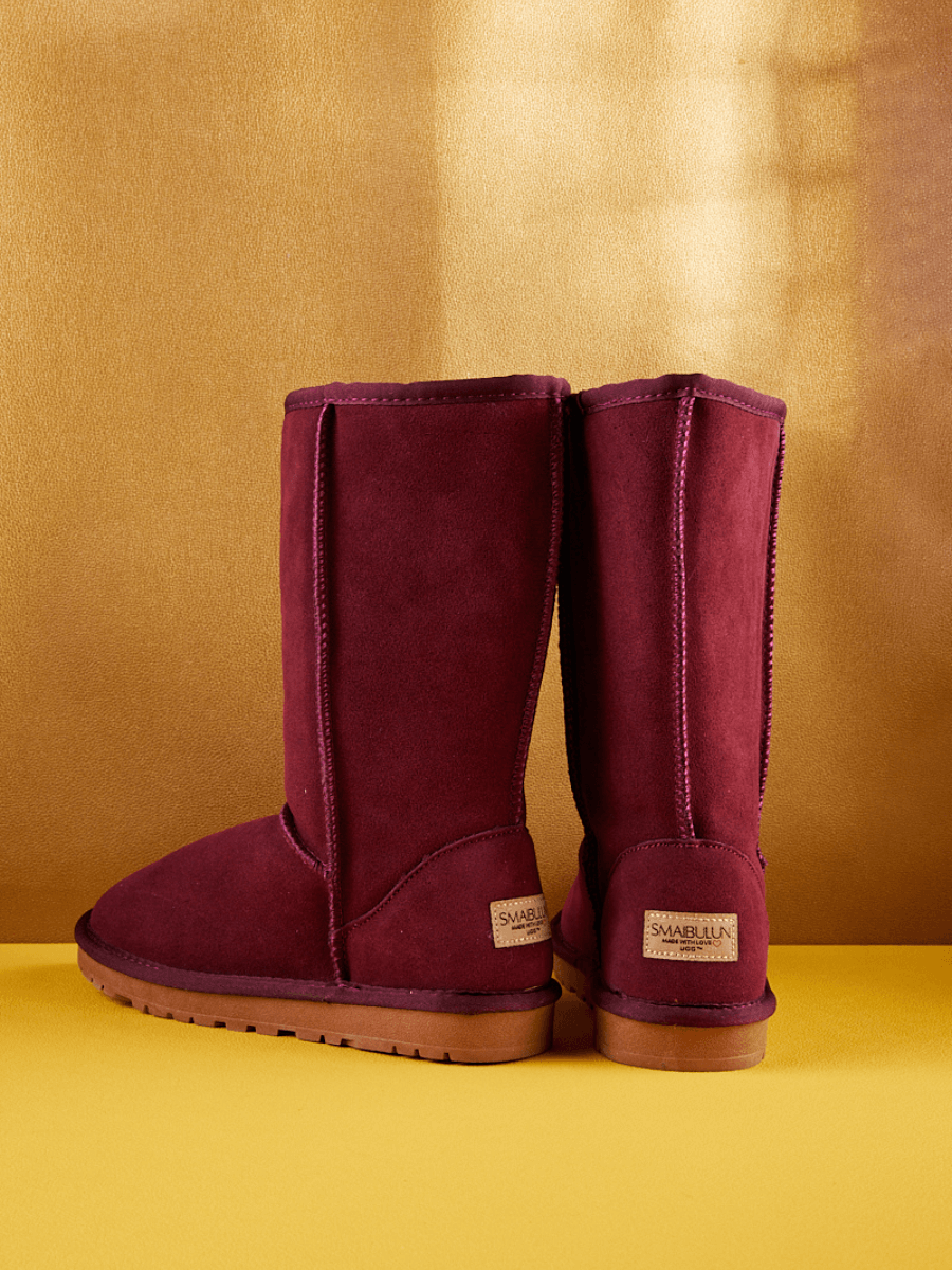 Effortlessly Elegant Boots with a Timeless Design