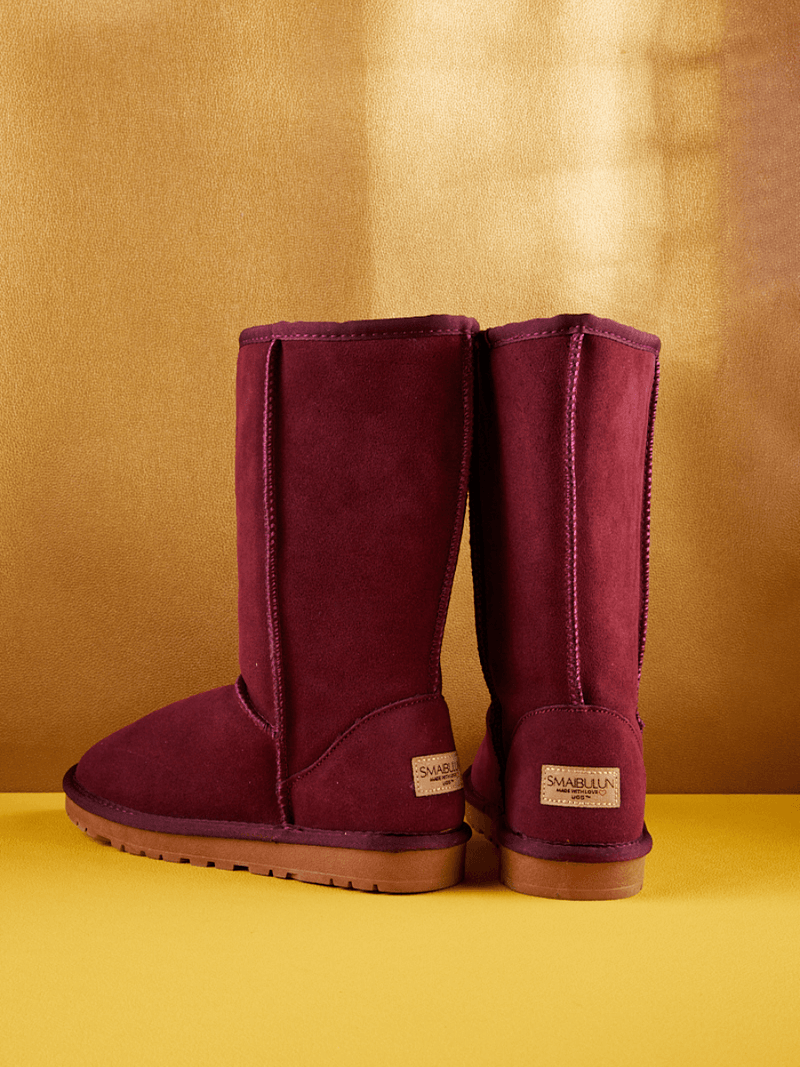 Effortlessly Elegant Boots with a Timeless Design