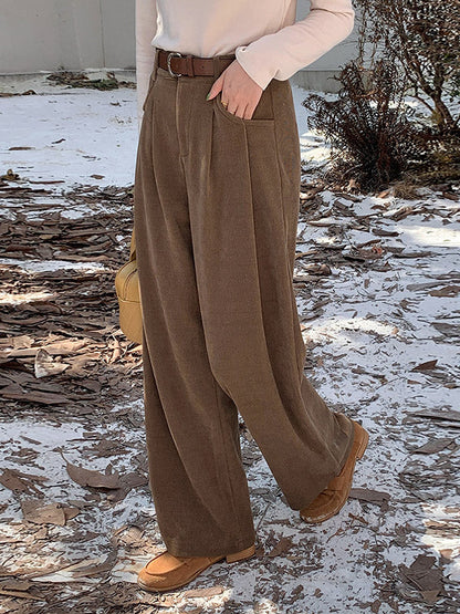 Effortlessly Elegant Trousers with a Timeless Design