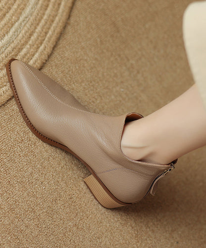 Beautifully Finished Boots in a Timeless Design