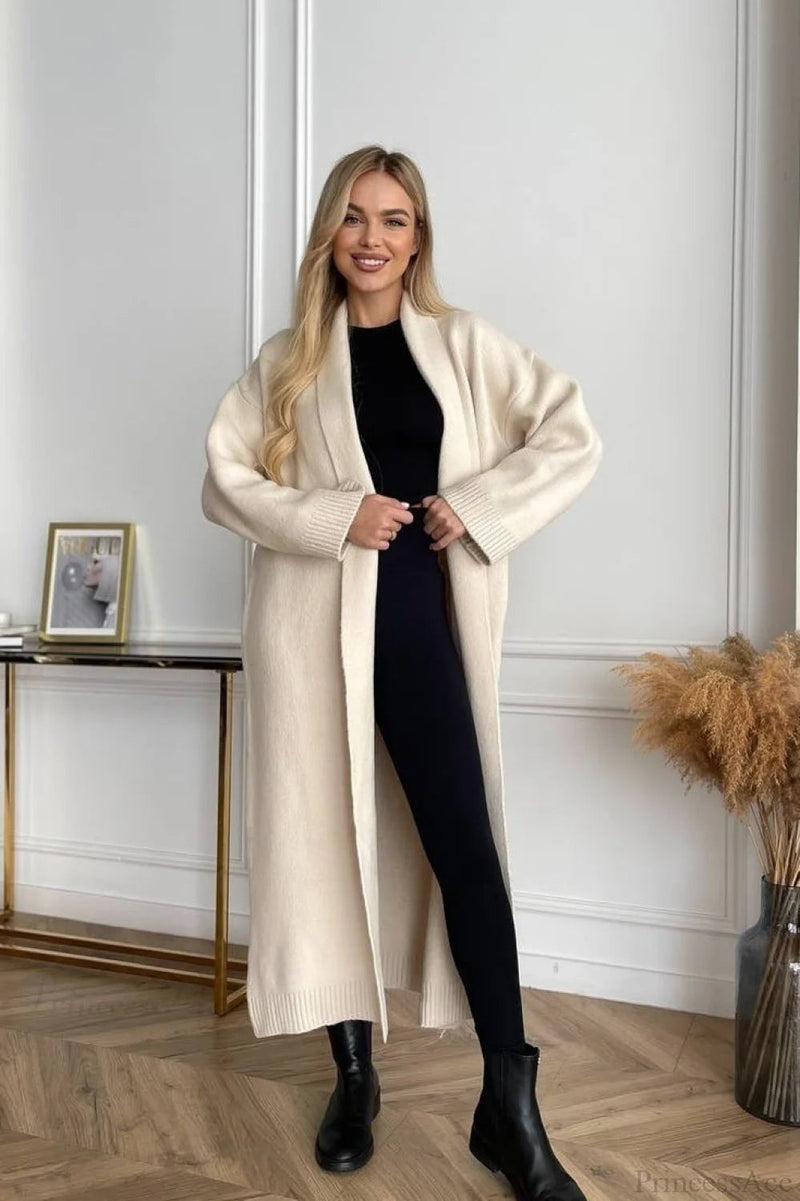 Elegantly Styled Cardigan for Everyday Wear