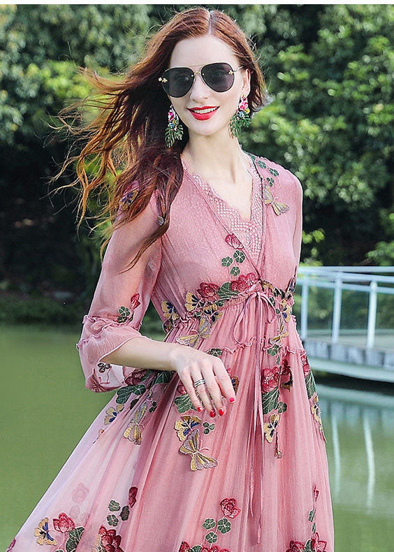 Classic Vintage Dress with a Flattering Fit