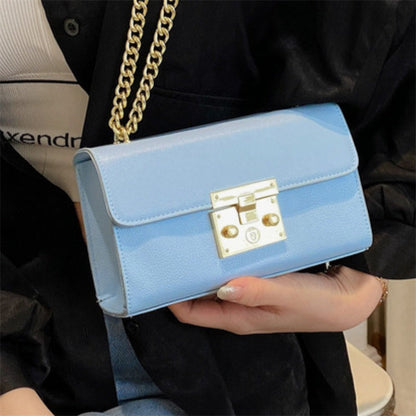 Polished Bag with an Effortless Classic Look