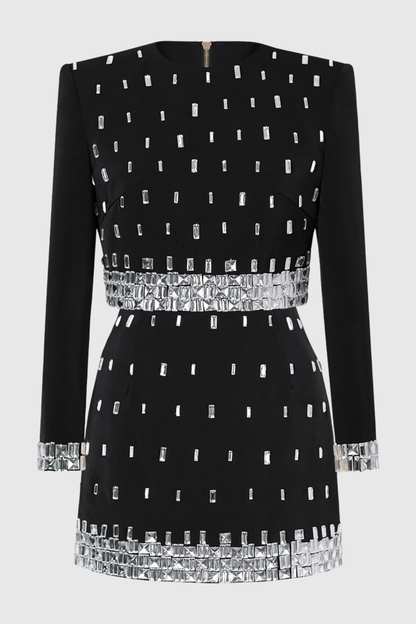 Well Tailored Top with a Graceful Silhouette