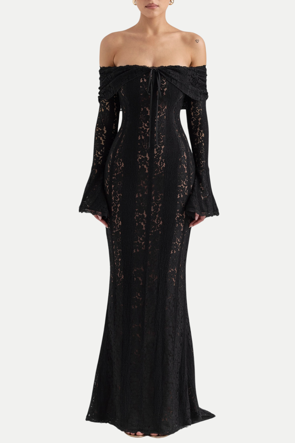 Gracefully Styled Dress for Any Occasion