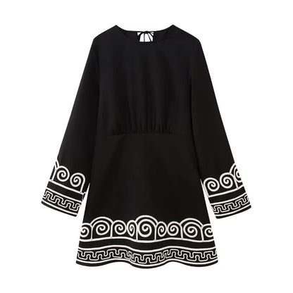 Classic Vintage & Enduringly Stylish Pullover