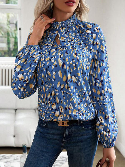 Classic Vintage Blouse with a Flattering Fit