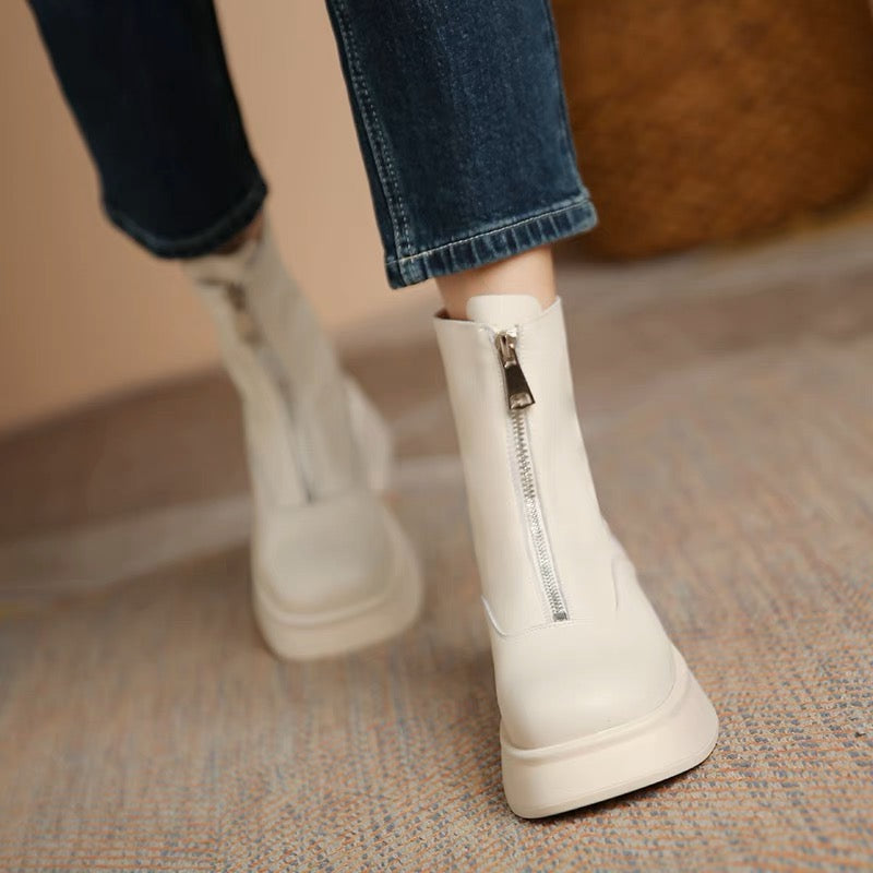 Elegantly Styled Boots for Everyday Wear