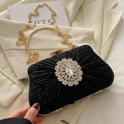 Classic Vintage Bag with a Flattering Fit