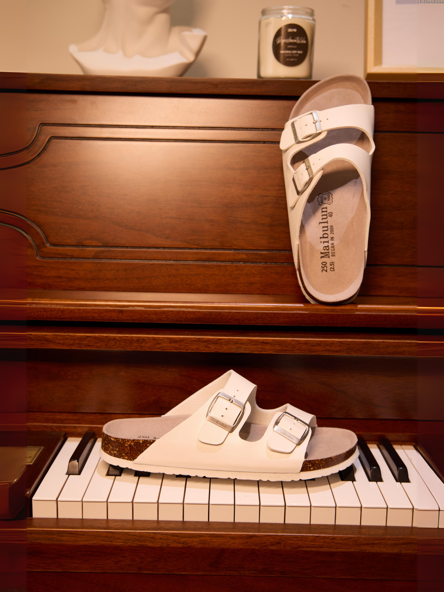 Effortlessly Elegant Garment with a Timeless Design